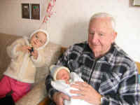 Big sister, Makenna, Great-Grandpa Brockman, and lil' Reid